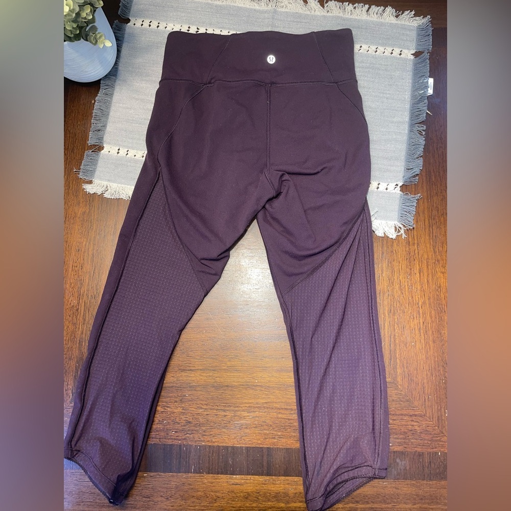 Lululemon Plum Mesh Panel Cropped Leggings Size 6 Athletic Running Yoga